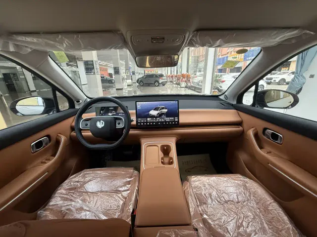 Leapmotor C10 — Фото автомобиля 4
