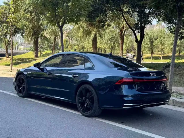 Audi A7L — Фото автомобиля 4