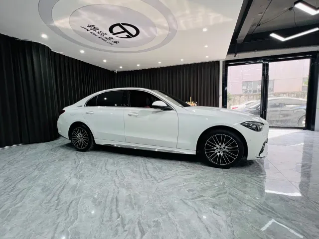 Mercedes-Benz C-Class — Фото автомобиля 3