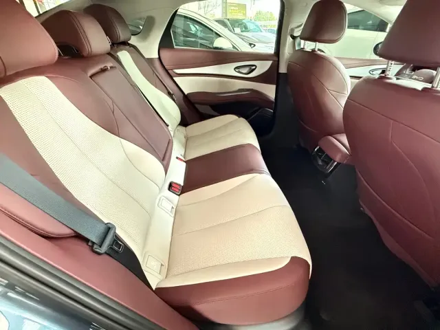 BYD Seal 07 EV — Фото автомобиля 10
