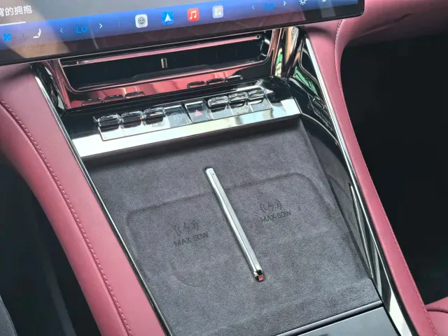Denza Z9GT — Фото автомобиля 17