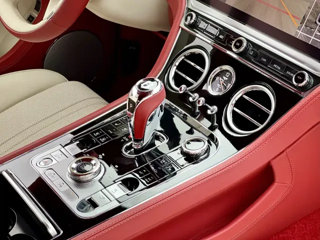 Bentley Continental — Фото автомобиля 17