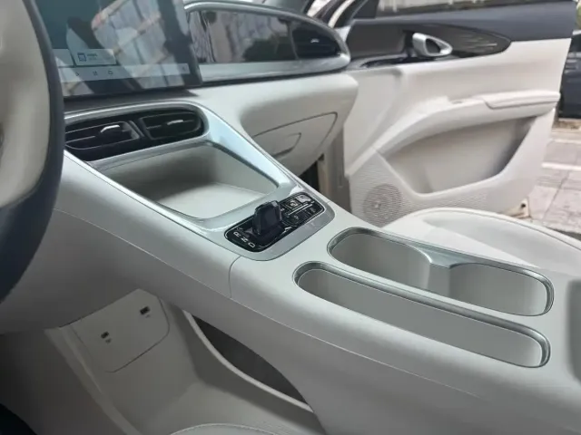 Geely Starry Wish — Фото автомобиля 6