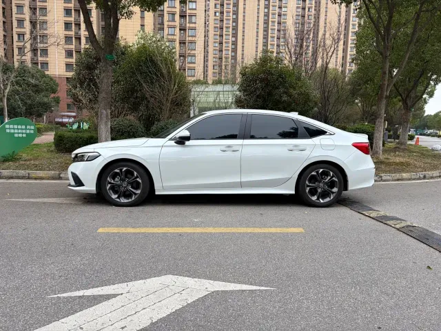 Honda Civic — Фото автомобиля 2