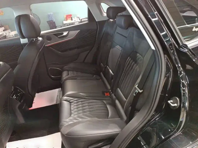 Hongqi HS5 — Фото автомобиля 16