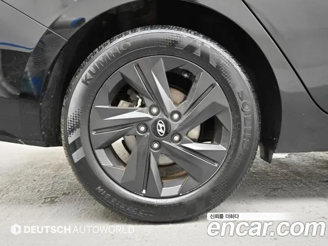 Hyundai AVANTE Avante (CN7) — Фото автомобиля 20