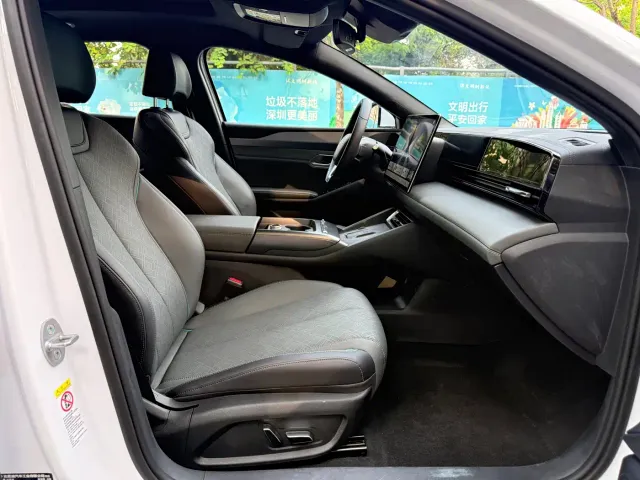 BYD Qin L — Фото автомобиля 6