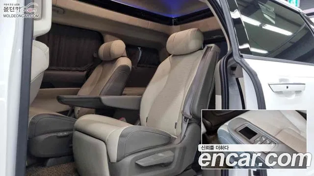 Kia Carnival Generation 4 — Фото автомобиля 10