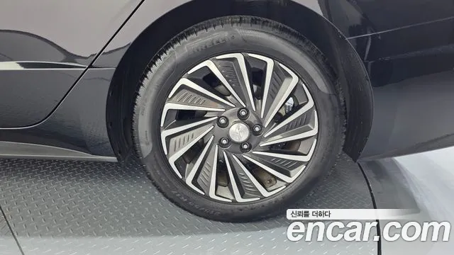 Hyundai Sonata — Фото автомобиля 16