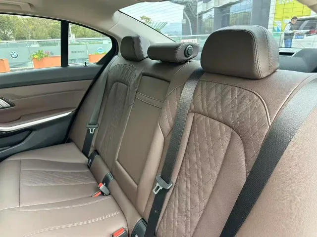 BMW 3 Series — Фото автомобиля 18