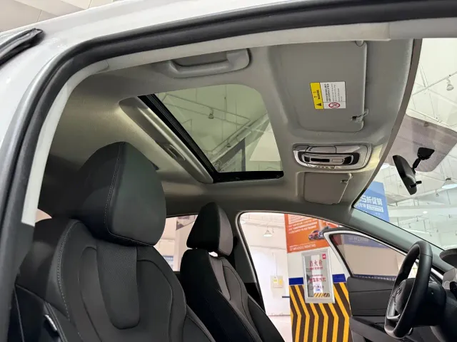 Hyundai Elantra — Фото автомобиля 18