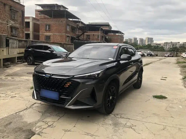 Фотография автомобиля — Changan X5 Plus