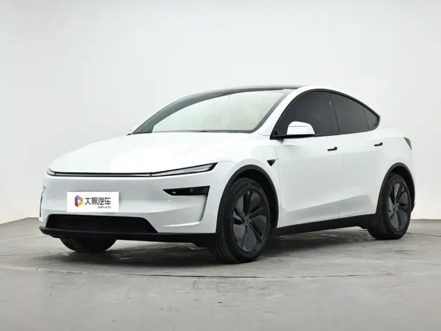 Фотография автомобиля — Tesla Model Y