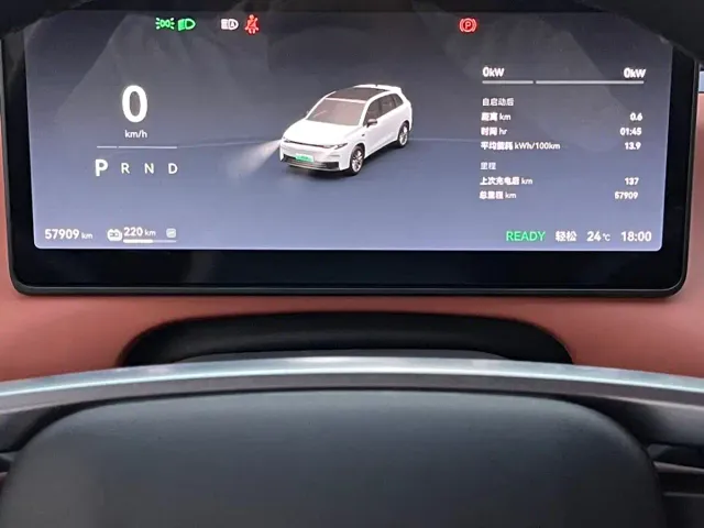 Leapmotor C10 — Фото автомобиля 12