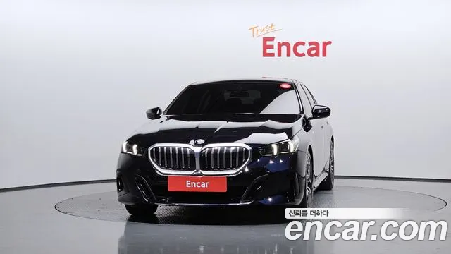 BMW 5-Series — Фото автомобиля 3