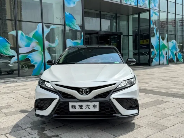 Toyota Camry — Фото автомобиля 2