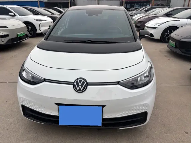 Volkswagen ID.3 — Фото автомобиля 2
