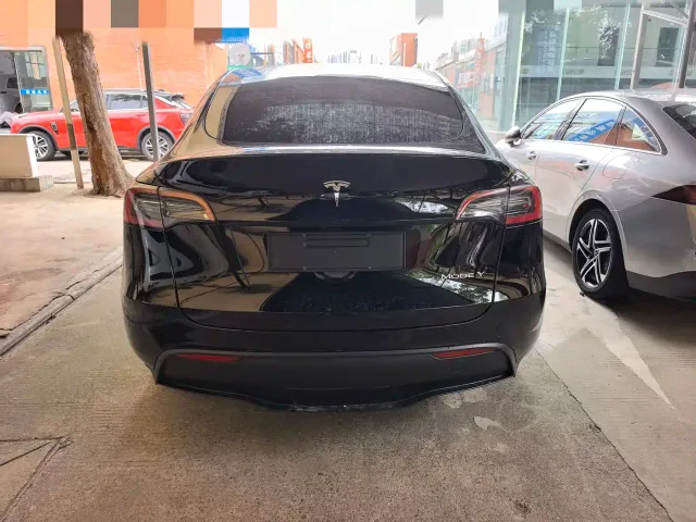 Tesla Model Y 2022 Facelift Rear-Wheel Drive Version — Фото автомобиля 16