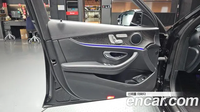 Mercedes-Benz E-Class W213 — Фото автомобиля 12