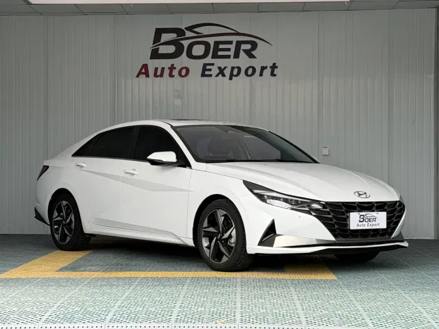 Hyundai Elantra — Фото автомобиля 3