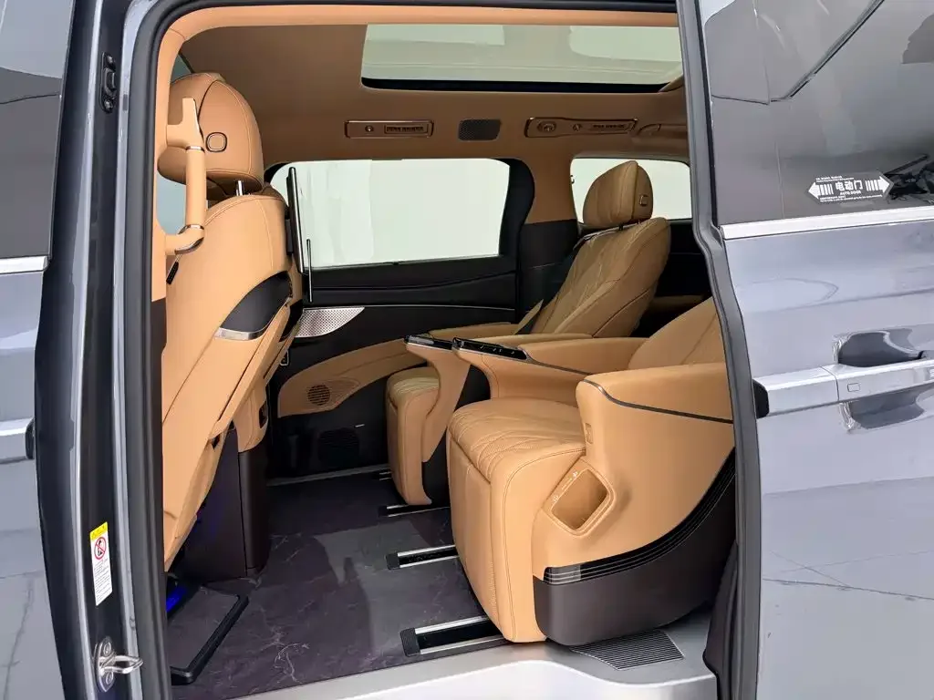 Denza Denza D9 2025 Model DM-i Smart Drive Edition 1020 AWD Flagship — Фото автомобиля 19