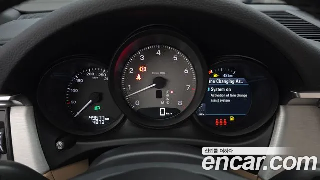 Porsche Macan — Фото автомобиля 8