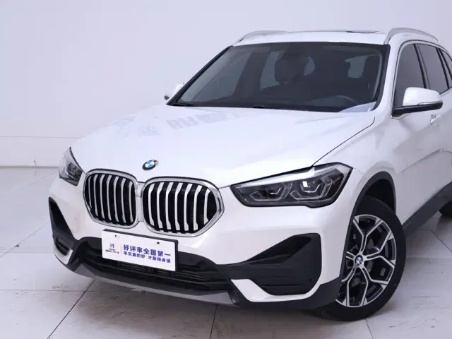 BMW X1 — Фото автомобиля 3