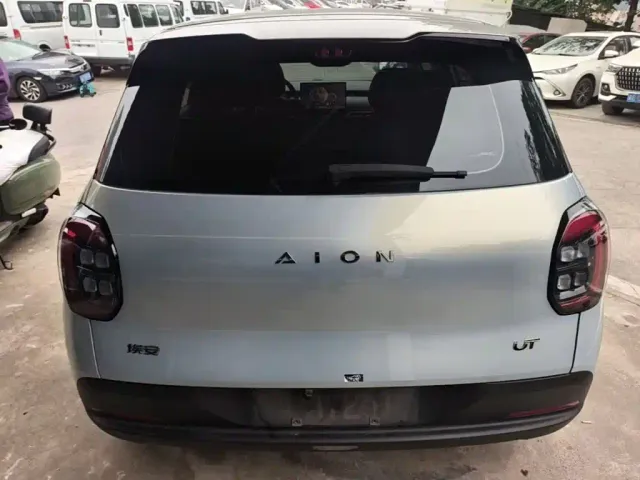 GAC Aion UT — Фото автомобиля 5