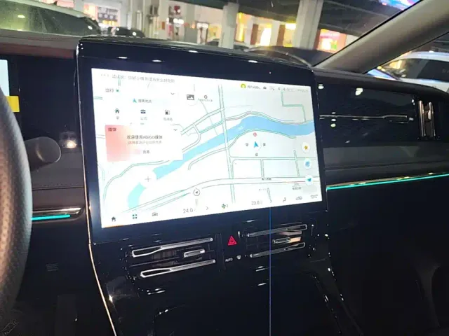 GAC Trumpchi M8 — Фото автомобиля 12