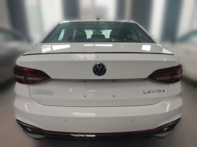 Volkswagen Lavida — Фото автомобиля 7