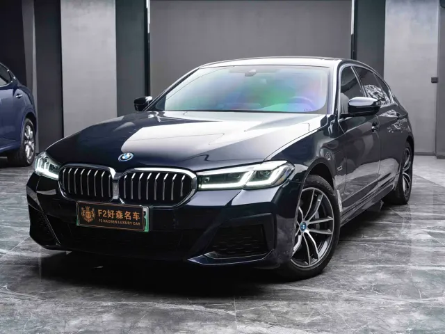 Фотография автомобиля — BMW 5 Series