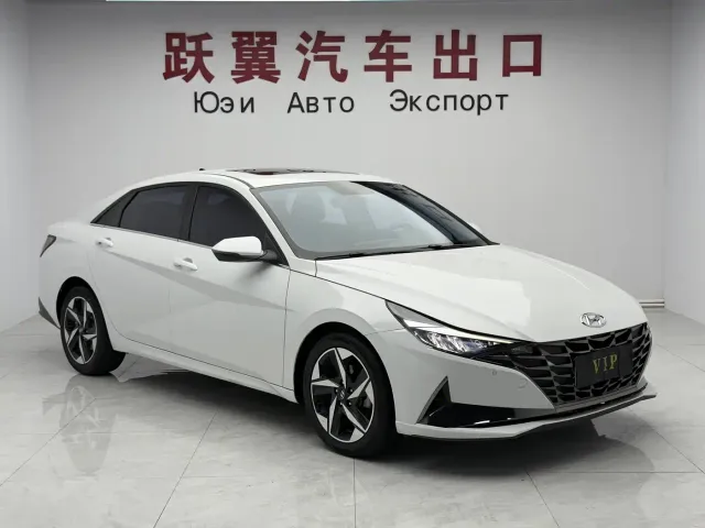Hyundai Elantra — Фото автомобиля 3
