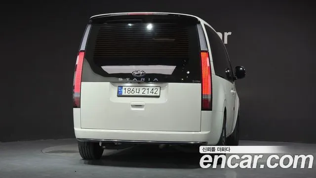 Hyundai Staria Staria L3.5 Lounge 9 мест — Фото автомобиля 4