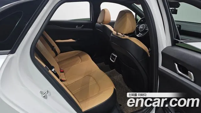 Kia K5 Generation 3 — Фото автомобиля 15