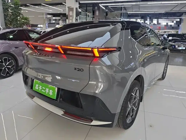 Lynk & Co Z20 — Фото автомобиля 6