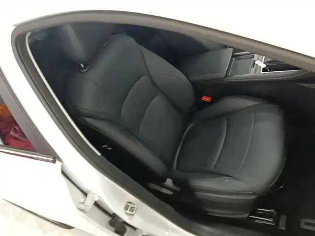 Roewe i5 — Фото автомобиля 24