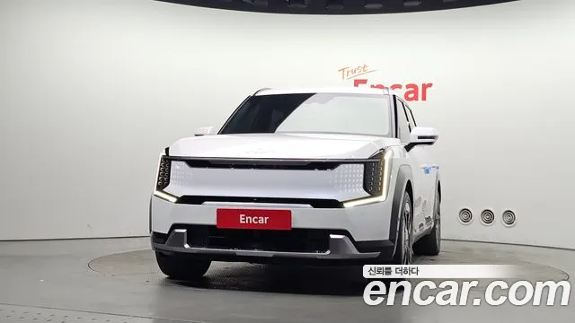 Kia EV9 — Фото автомобиля 3