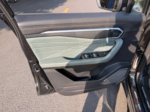 Geely Haoyue L — Фото автомобиля 6