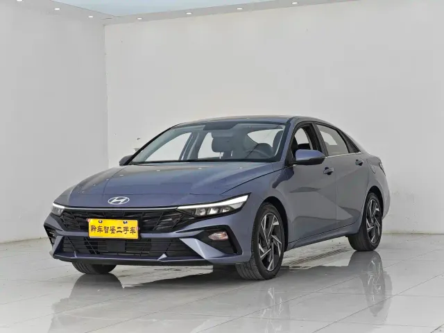 Фотография автомобиля — Hyundai Elantra