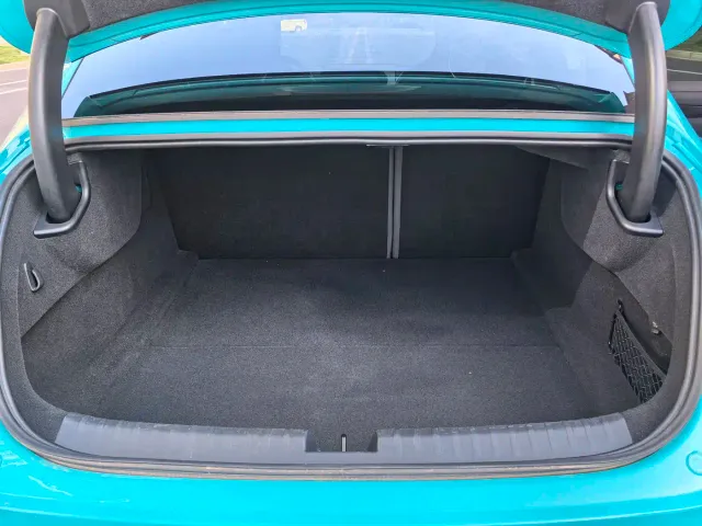 Xiaomi SU7 — Фото автомобиля 15