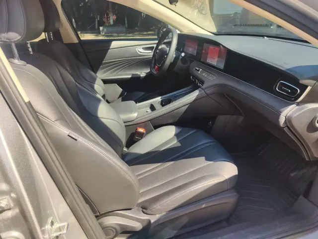 Roewe D7 — Фото автомобиля 6
