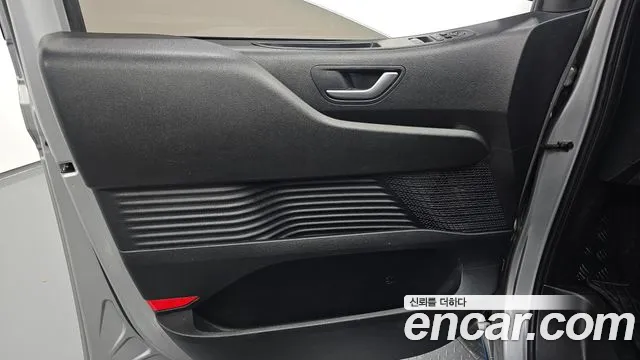 Hyundai Staria — Фото автомобиля 13