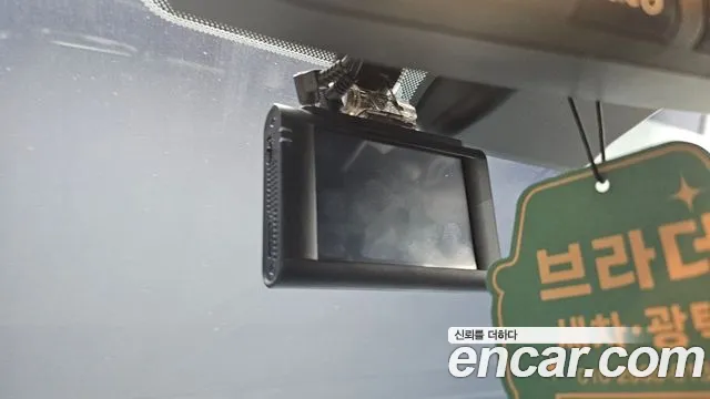 Hyundai Venue — Фото автомобиля 28