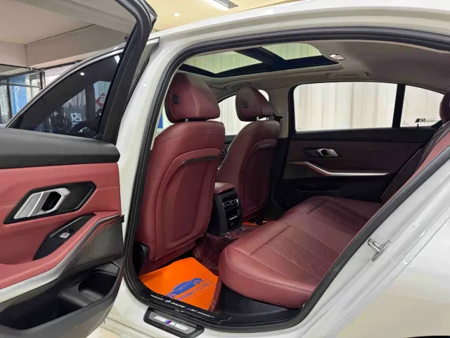 BMW 3 Series — Фото автомобиля 8
