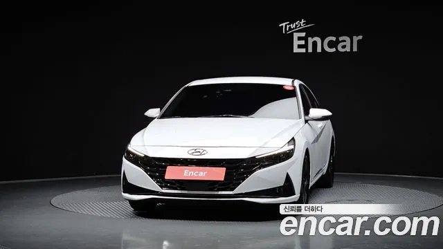 Hyundai Avante CN7 — Фото автомобиля 3