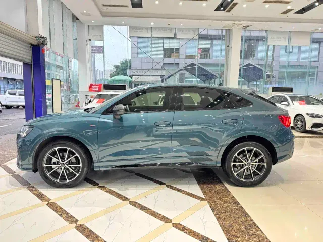 Audi Q3 — Фото автомобиля 18