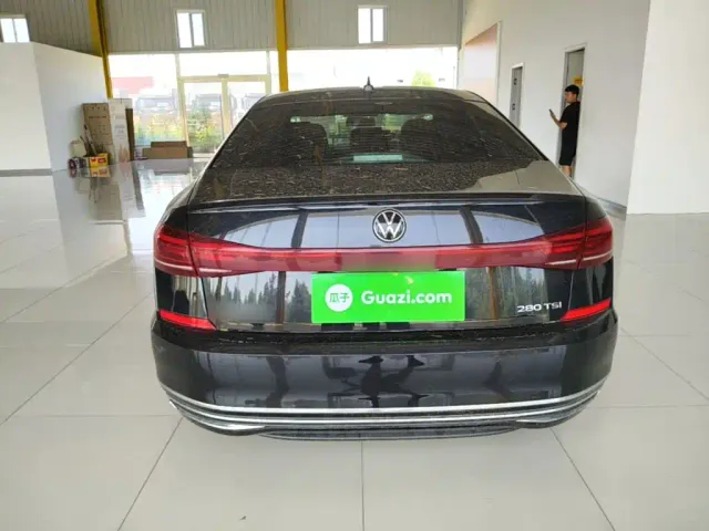 Volkswagen Passat — Фото автомобиля 5