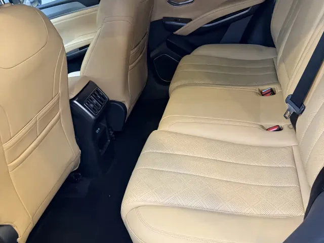 BYD Song L DM-i — Фото автомобиля 9