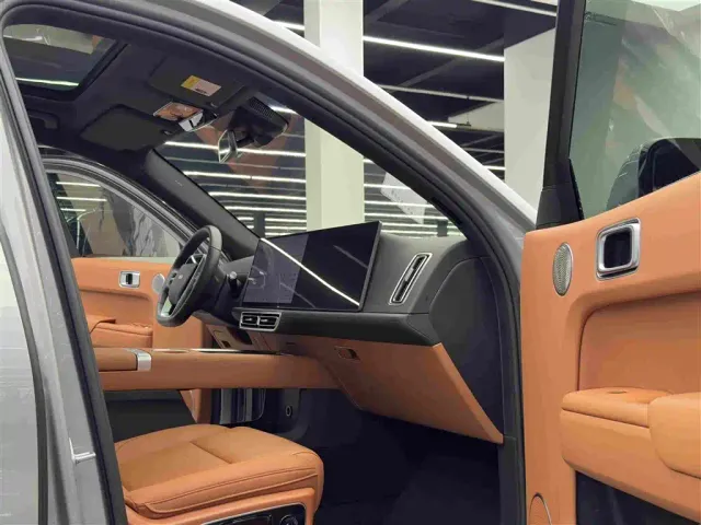 Li Auto L7 — Фото автомобиля 10