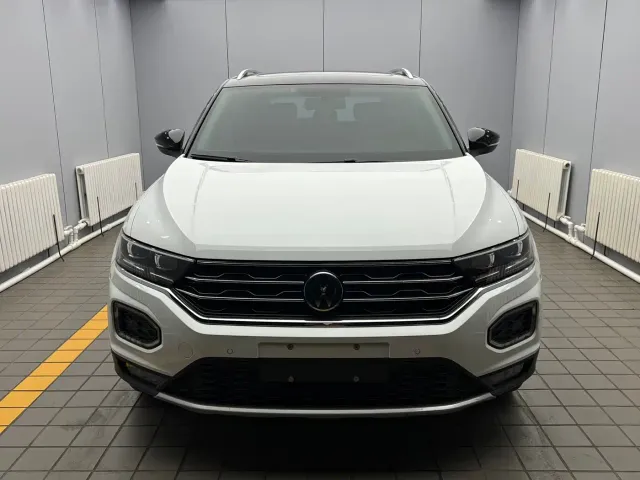 Volkswagen T-Roc — Фото автомобиля 2